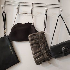 A bundle of women's clutch purse's